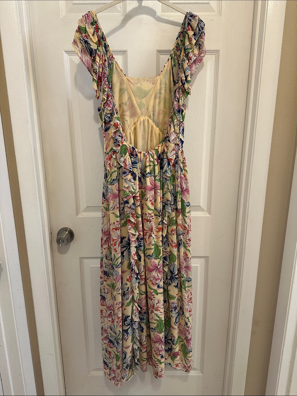 Stunning Floral Catharina Ruffle Maxi Dress 🌺 - Picture 5 of 6